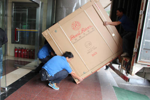 东阳钢琴贵重工艺品无忧运